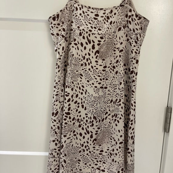 Wilfred Dress - Picture 2 of 3